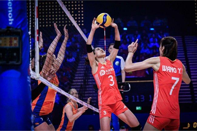 Chinese Women’s Volleyball Team Defeats the Netherlands 3-1 for Their Fourth Win in the World League